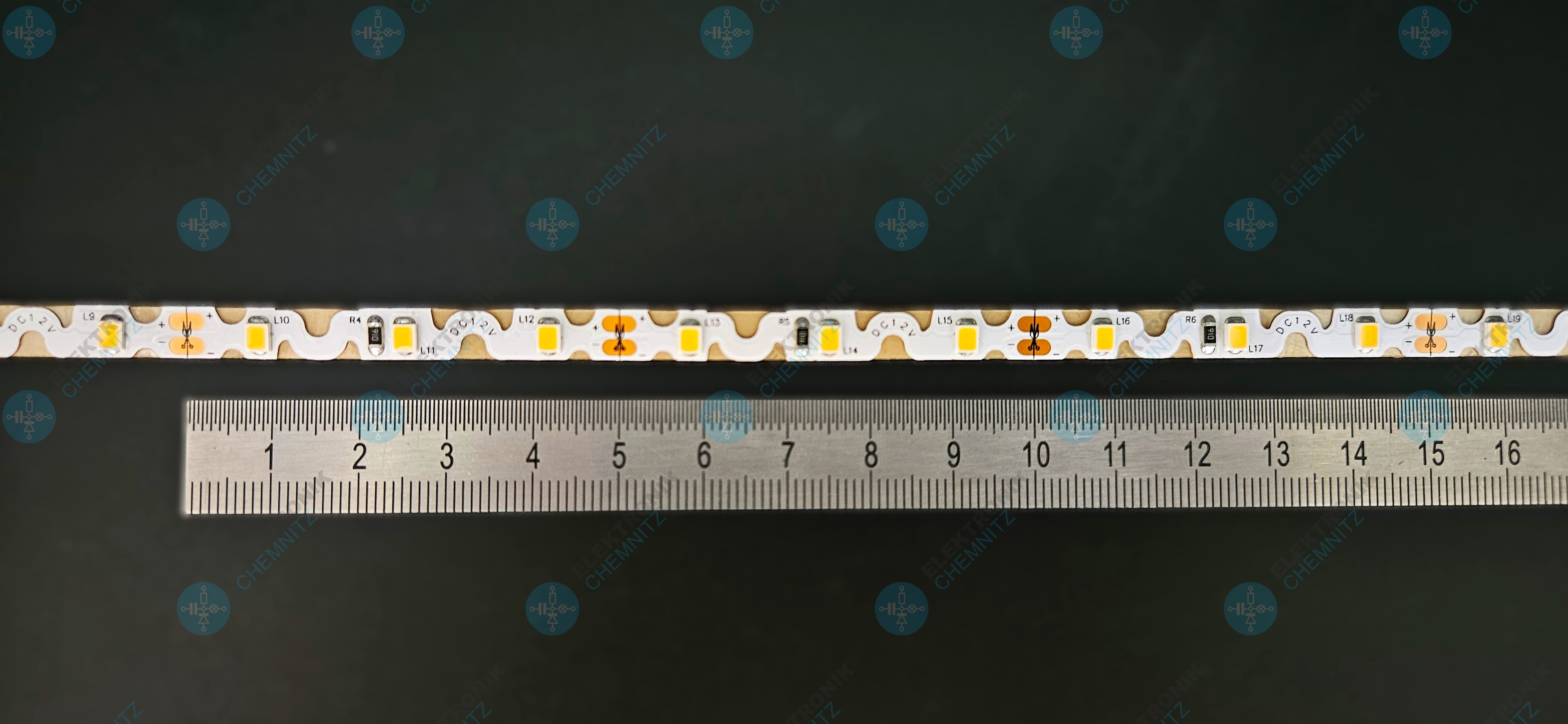 LED Streifen 2835-60 2800K 12 VDC 8 W/m 3D-flexibel IP20 PCB: weiß 6 mm