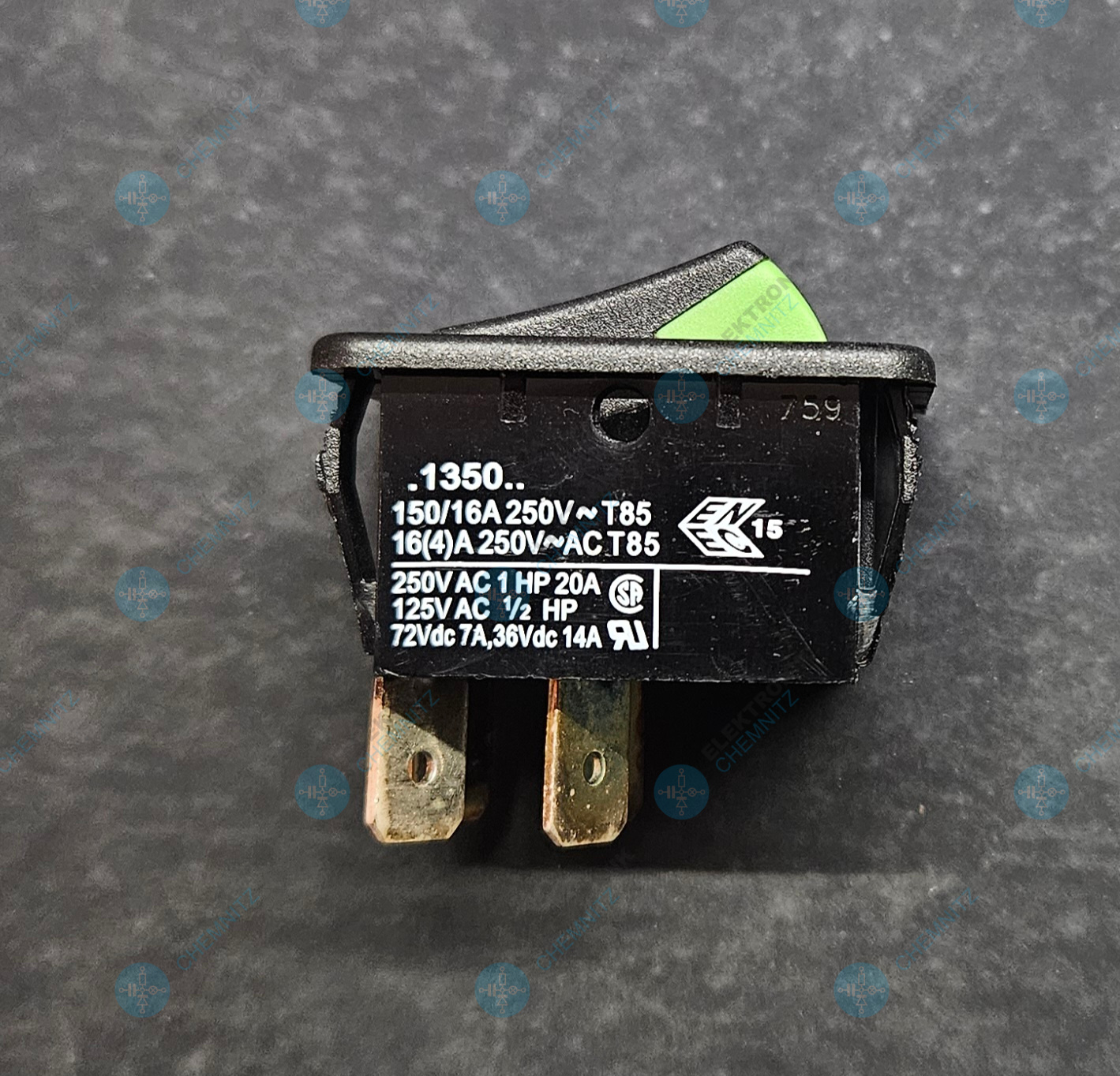 Bulgin C 1350 XB Wippschalter 250 VAC 16 A 2 x Aus/Ein rastend grün/schwarze Wippe