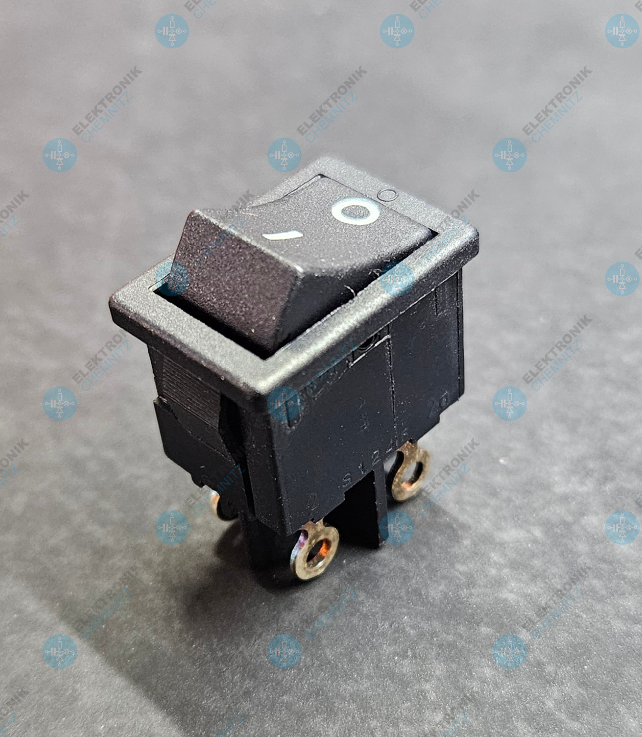 MARQUARDT 1858.0103 Wippschalter 250 VAC 10 A 2-polig mit Aufschrift I-0