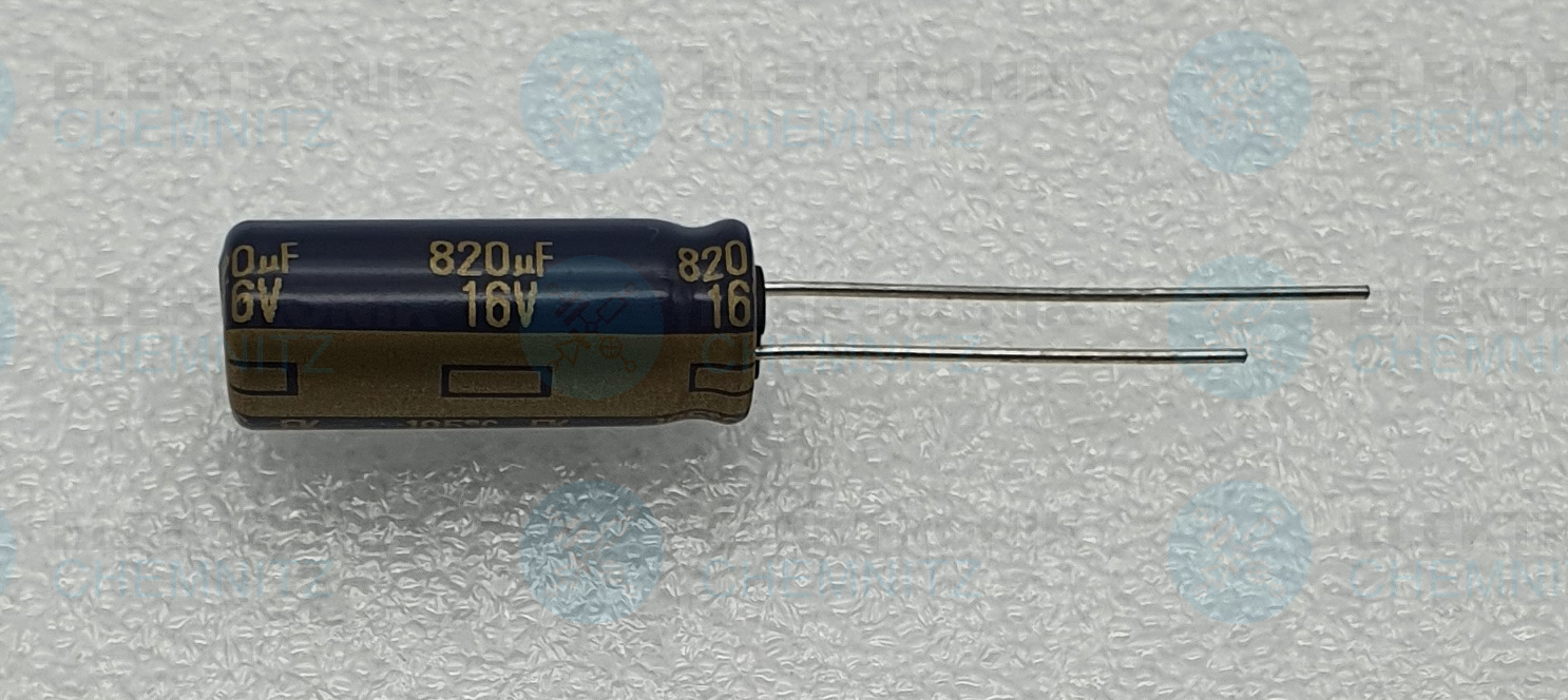 Elektrolytkondensator radial 820µF 16V 105°C RM 3,5mm lange Bauform DM 8mm