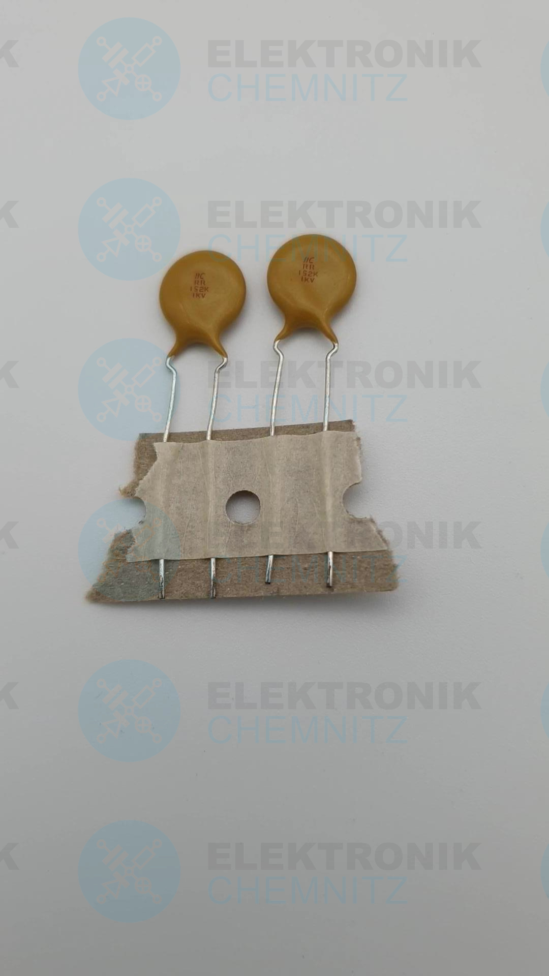 Keramikkondensator 1,5nF +-10% 1000V RM5,0 Scheibe 152 1KV