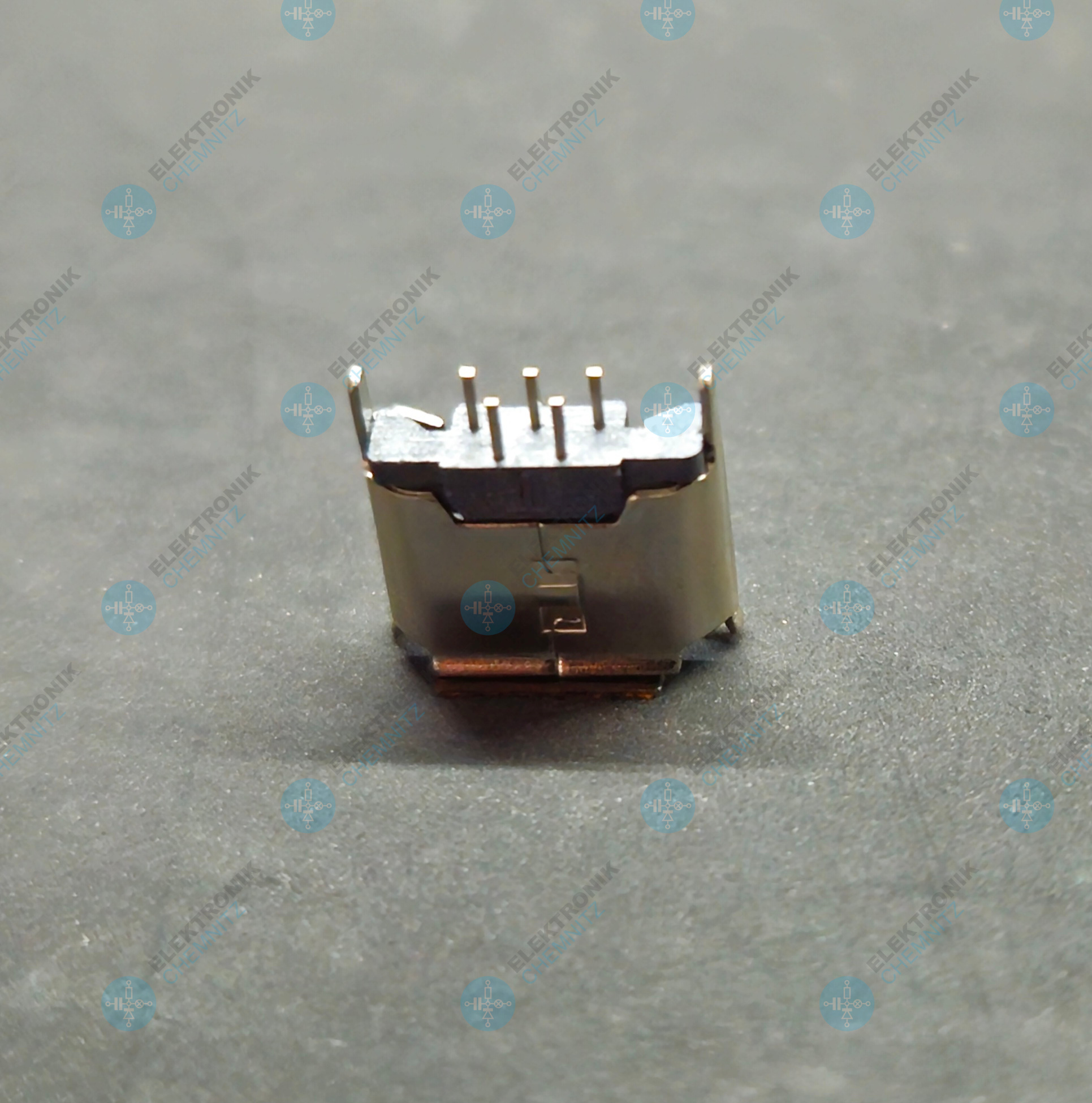 Micro-USB-Buchse – stehend, gerade, 5-polig, THT