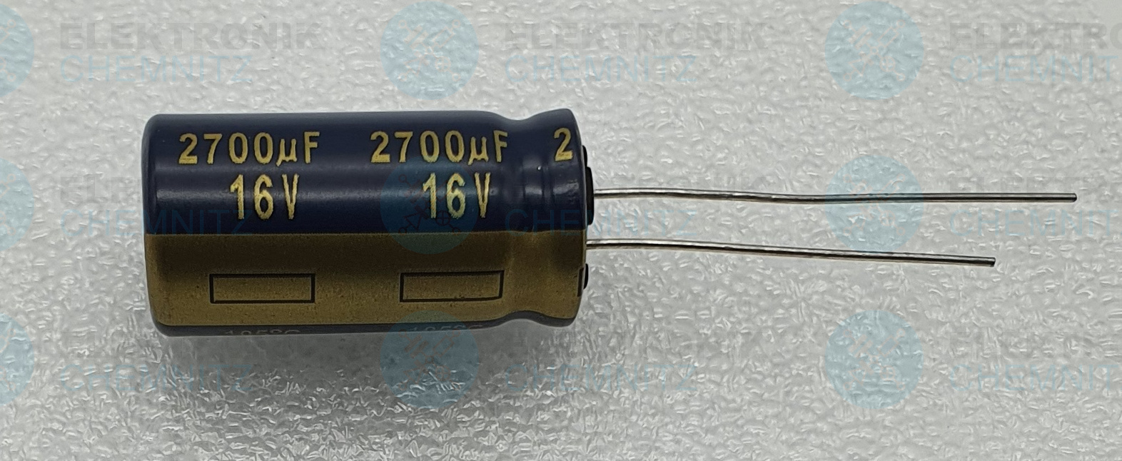 Elektrolytkondensator radial 2700µF 16V 105°C RM 5,0mm normale Bauform DM 13mm