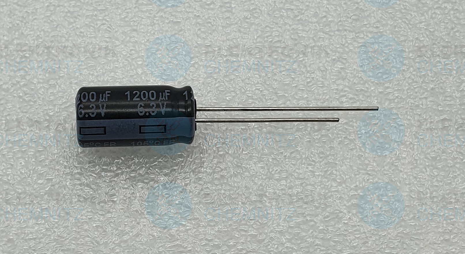 Elektrolytkondensator radial 1200µF 6,3V 105°C RM 3,5mm normale Bauform DM 8mm