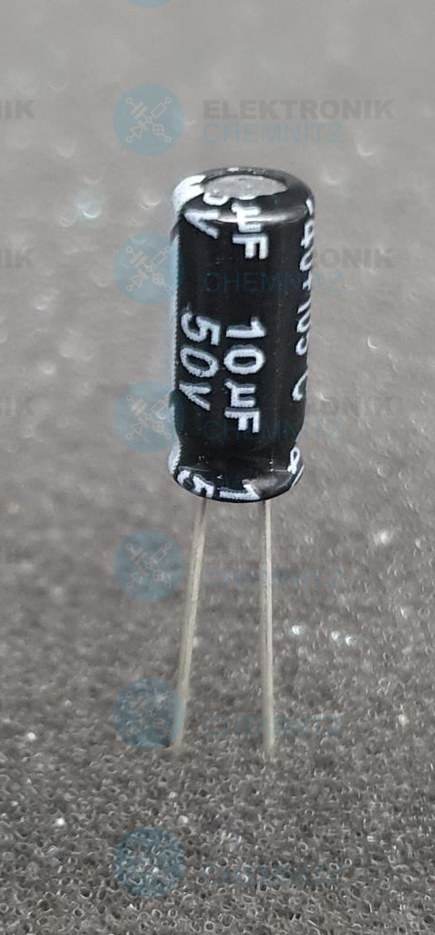 Elektrolytkondensator radial 10µF 50V 105°C RM 2,5mm