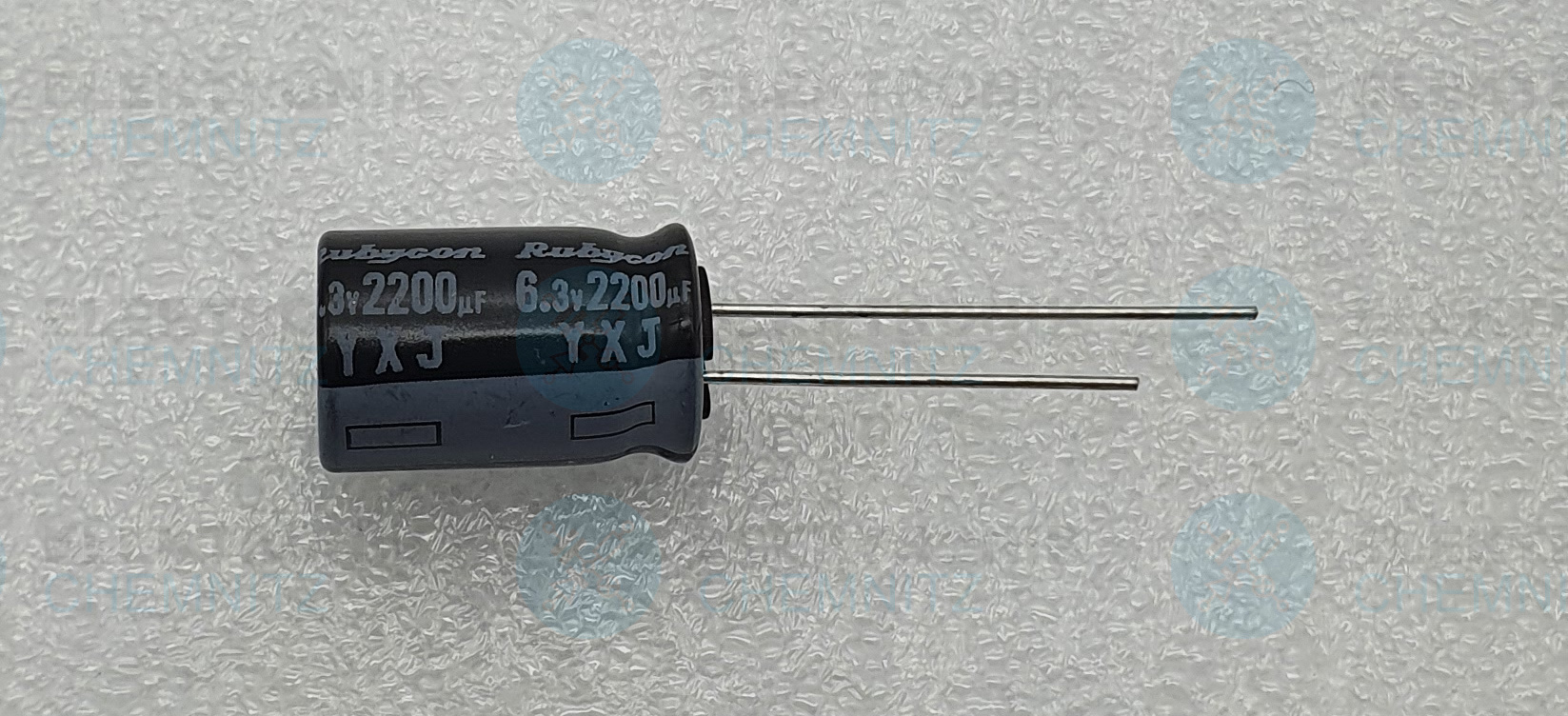 Elektrolytkondensator radial 2200µF 6,3V 105°C RM 5,0mm kurze Bauform DM 10mm