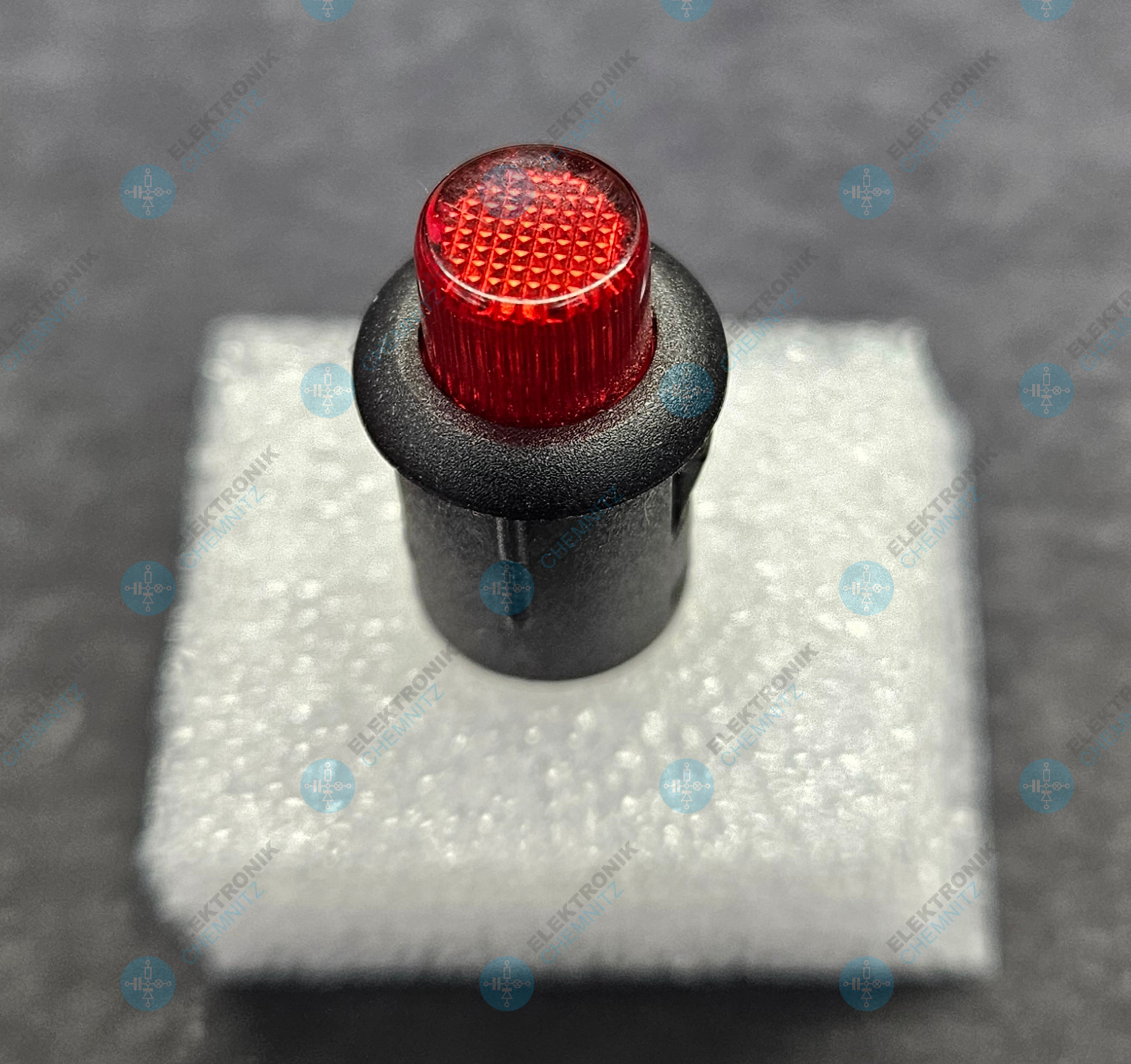 Multicomp Pro R13-548CL-05-BR Druckschalter mit LED rot 12 VDC 1 x Schließer 3P SPST (On)-Off (Led)