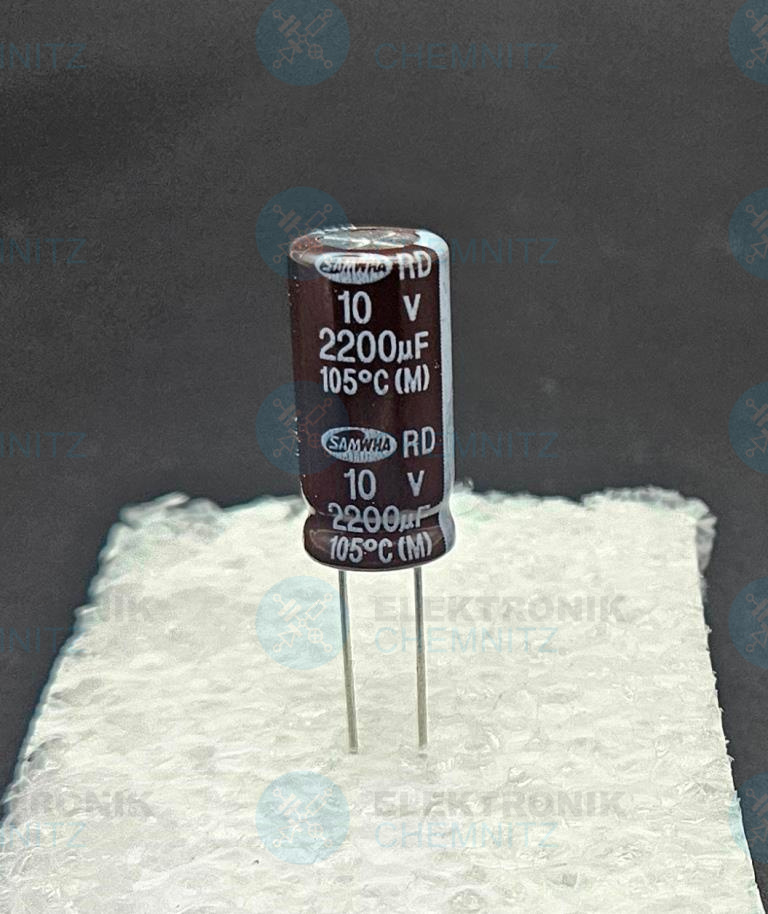 Elektrolytkondensator radial 2200 µF 10 V 105° C RM 5,0 mm DM 10 mm