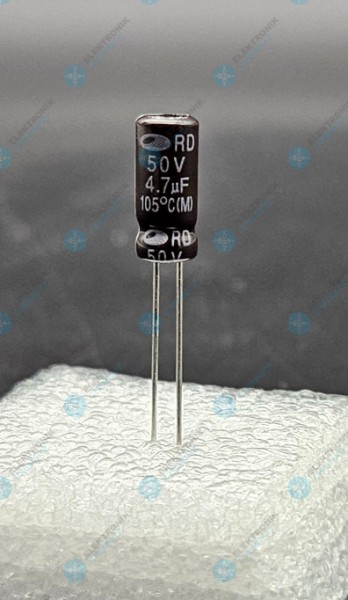 Elektrolytkondensator radial 4,7µF 50V 105°C RM 2mm Ø 5mm Höhe 12mm