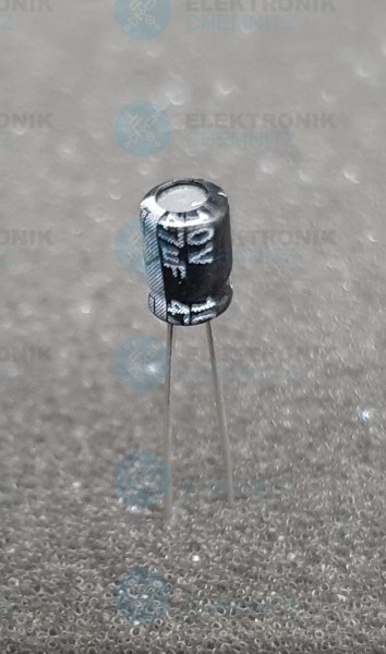 Elektrolytkondensator radial 47µF 10V 105°C RM 2mm