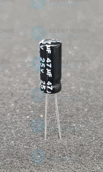 Elektrolytkondensator radial 47µF 25V 105°C RM 2mm